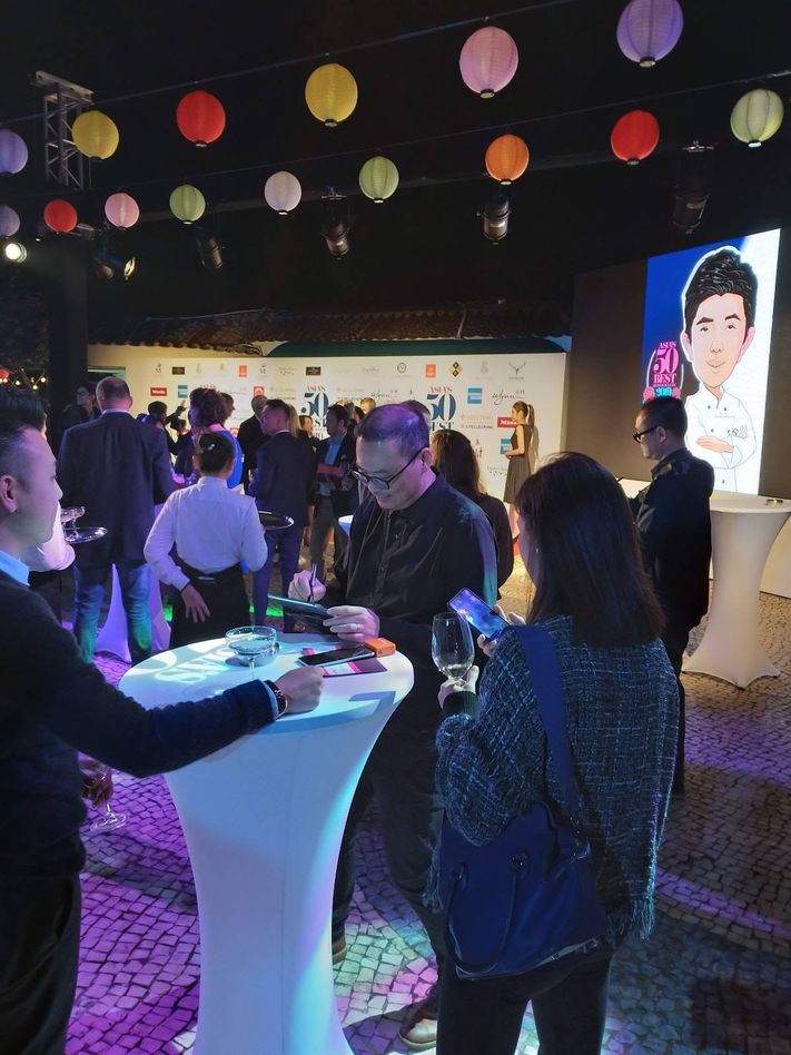 Odoo • Image and Text